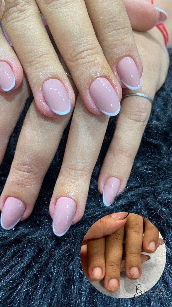 Unhas em gel nude